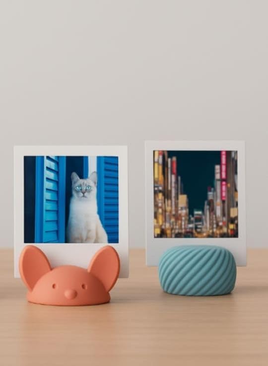 Photo Holder Set of 4 – Cute Eco-Friendly Photo Stands